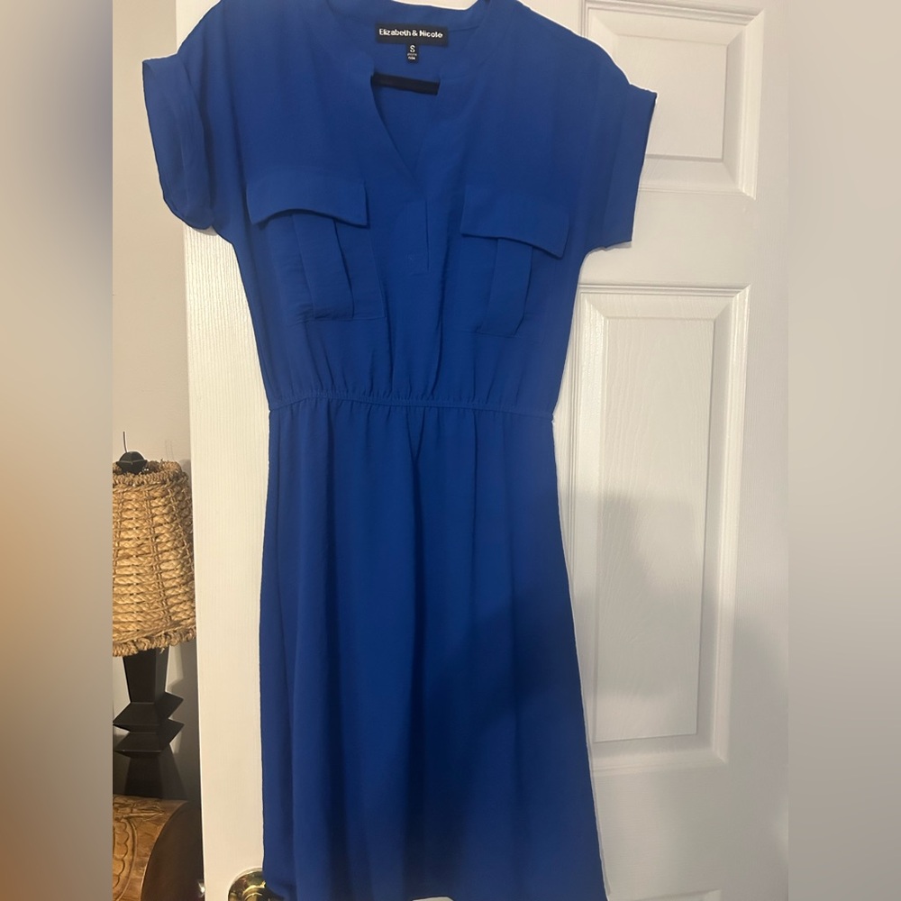 Elizabeth & Nicole Midi Blue dress